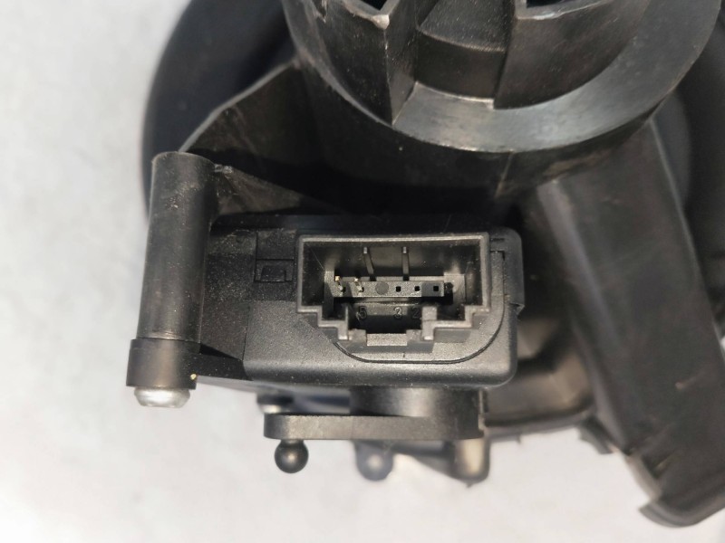 Recambio de motor calefaccion para opel zafira a comfort referencia OEM IAM 9002249  