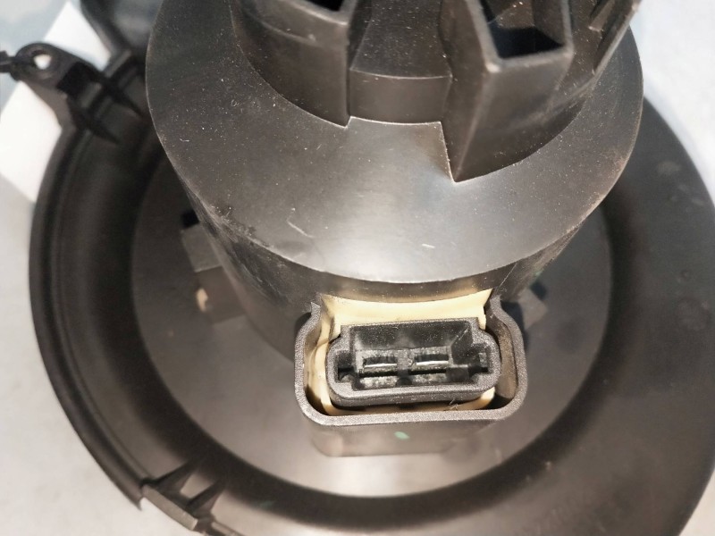 Recambio de motor calefaccion para opel zafira a 2.0 dti referencia OEM IAM 90437893 T600ACGE32 