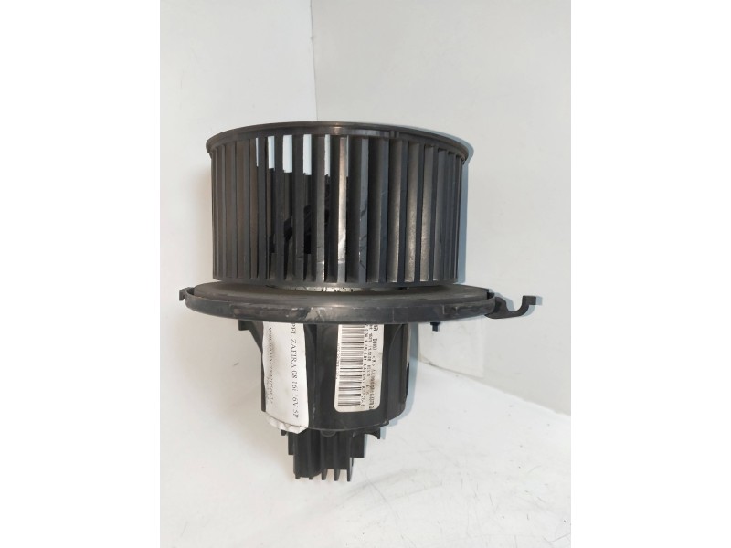 Recambio de motor calefaccion para opel zafira b 1.6 16v cat referencia OEM IAM D8087  