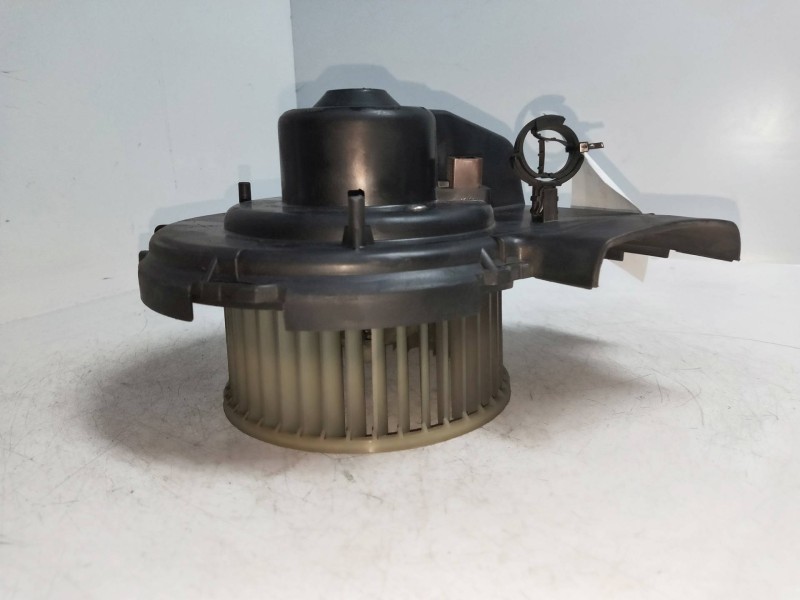 Recambio de motor calefaccion para peugeot 106 (s1) cocktail referencia OEM IAM 8290536  