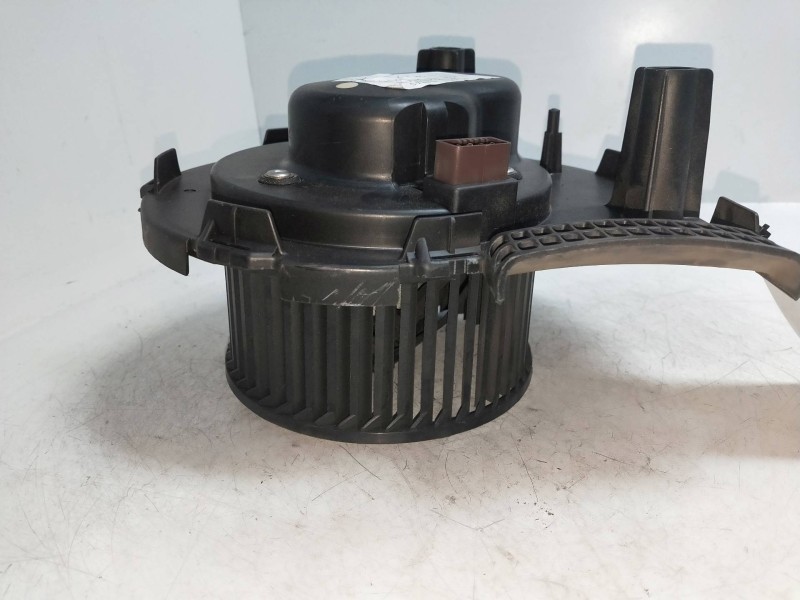 Recambio de motor calefaccion para peugeot 106 (s1) 1.4 referencia OEM IAM 8290528  