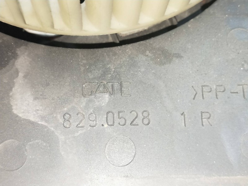 Recambio de motor calefaccion para peugeot 106 (s2) max d referencia OEM IAM 82905281R  