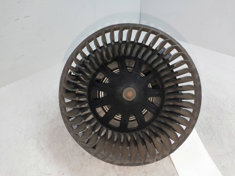 Recambio de motor calefaccion para peugeot 206 berlina xs referencia OEM IAM 6048101  