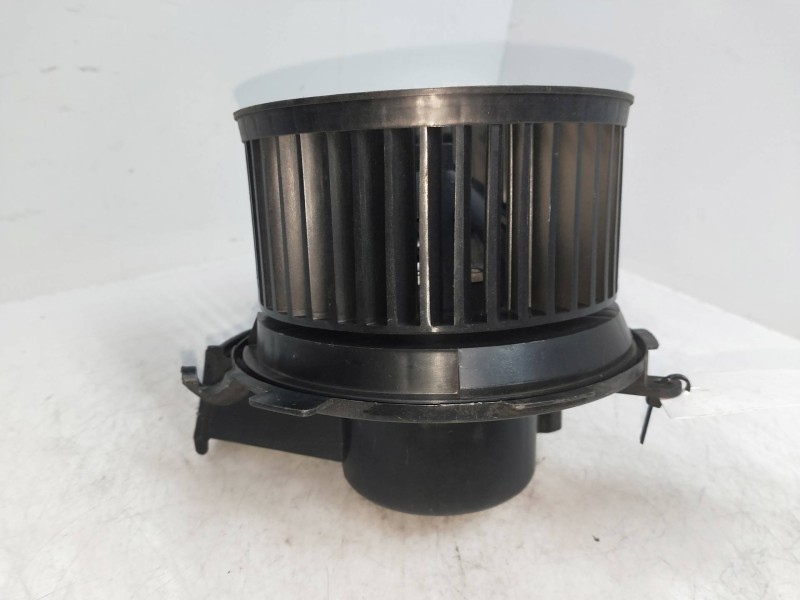 Recambio de motor calefaccion para peugeot 206+ básico referencia OEM IAM 6424501  