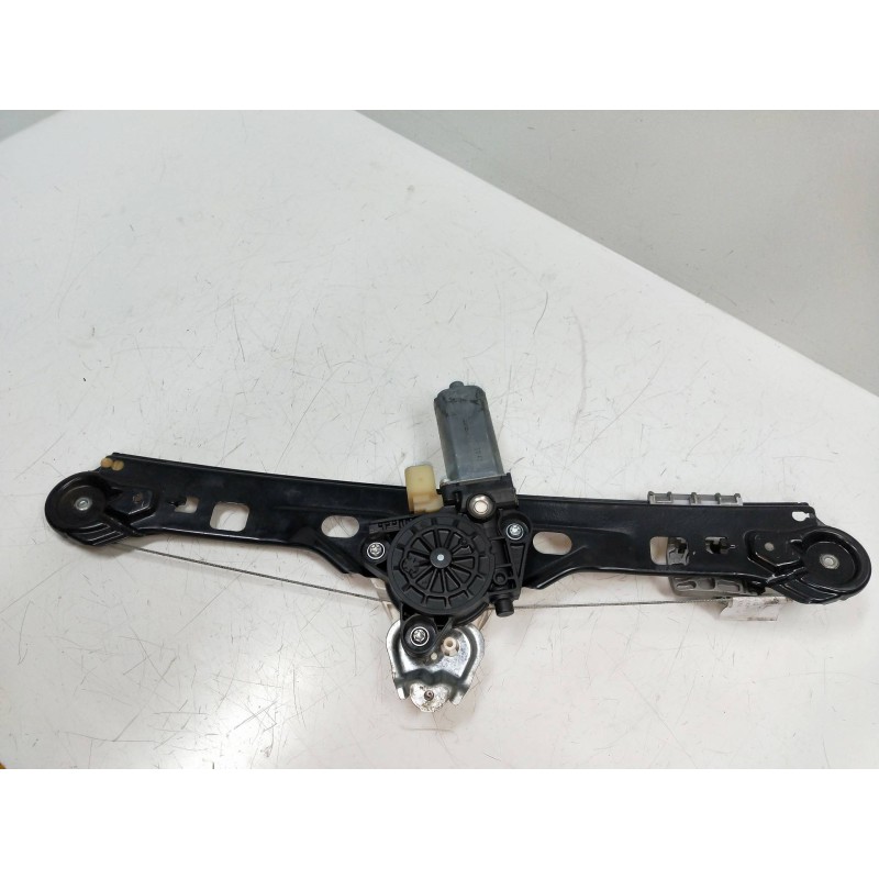 Recambio de elevalunas trasero izquierdo para mercedes clase c (w203) berlina 230 (203.052) referencia OEM IAM A2038202942 20373