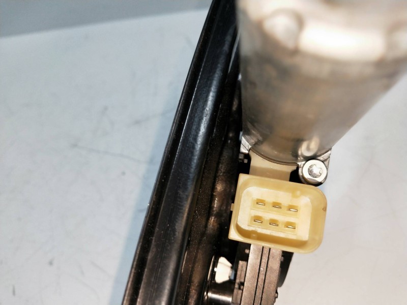Recambio de elevalunas trasero izquierdo para mercedes clase c (w203) berlina 230 (203.052) referencia OEM IAM A2038202942 20373