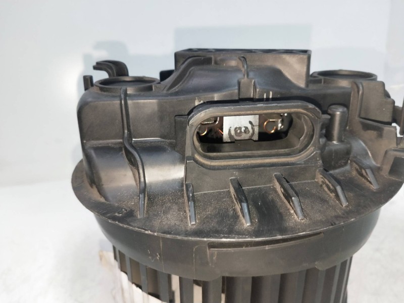 Recambio de motor calefaccion para peugeot 1007 1.4 hdi referencia OEM IAM   