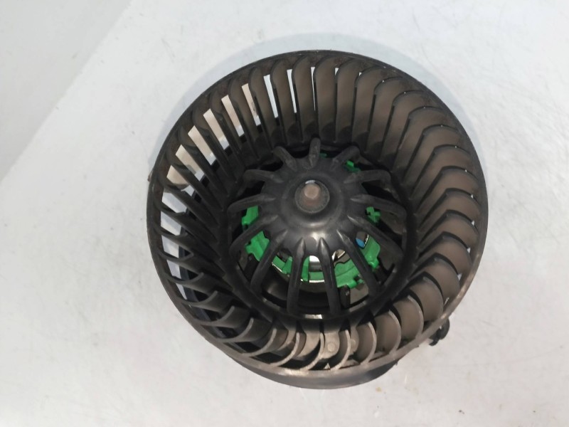 Recambio de motor calefaccion para peugeot 1007 1.4 hdi referencia OEM IAM   