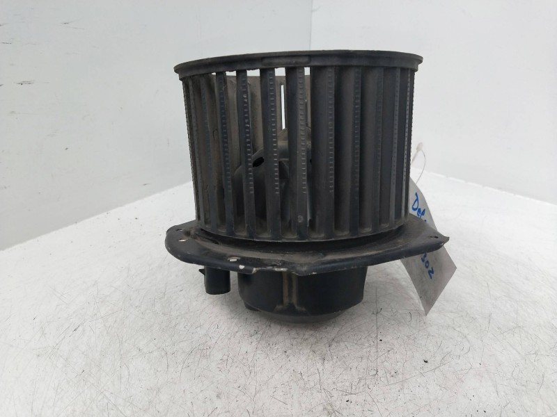 Recambio de motor calefaccion para opel pontiac trans sport 2.3 16v cat referencia OEM IAM 22137302  