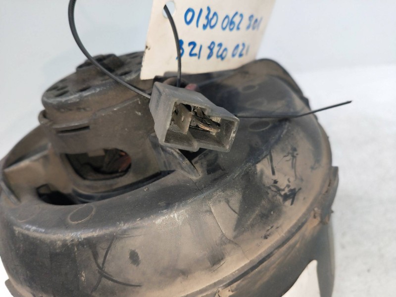 Recambio de motor calefaccion para porsche 944 referencia OEM IAM 321820021 0130062801 