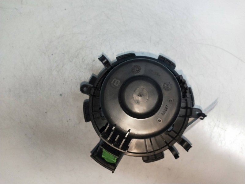 Recambio de motor calefaccion para renault mascott fg 160. 35/55/65 cabina individual referencia OEM IAM A9297  