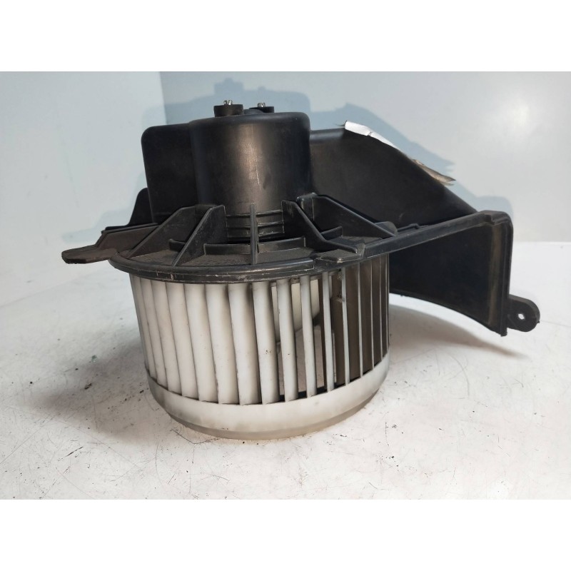 Recambio de motor calefaccion para renault master pritsche/fgst 2.3 dci diesel cat referencia OEM IAM 173830100  