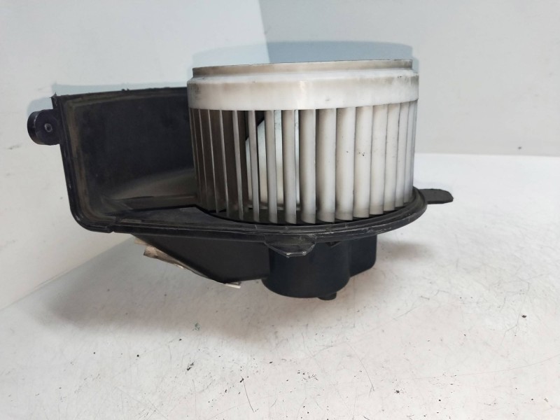 Recambio de motor calefaccion para renault master pritsche/fgst 2.3 dci diesel cat referencia OEM IAM 173830100  