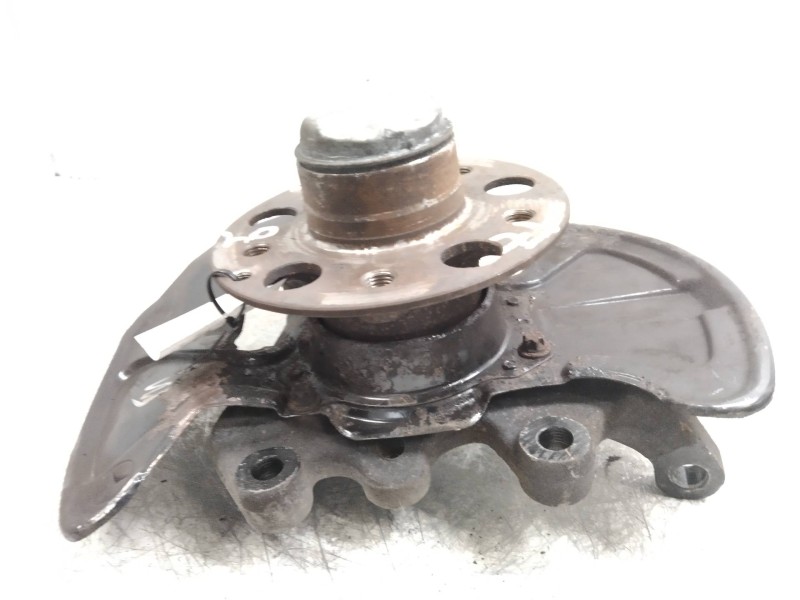 Recambio de mangueta delantera izquierda para mercedes clase c (w203) berlina 230 (203.052) referencia OEM IAM 2043320101  