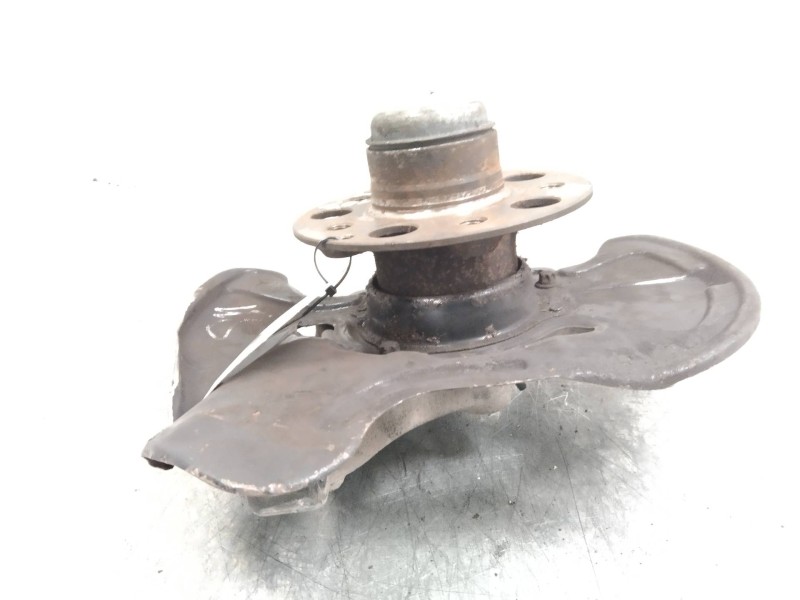 Recambio de mangueta delantera derecha para mercedes clase c (w203) berlina 230 (203.052) referencia OEM IAM 2043320201  