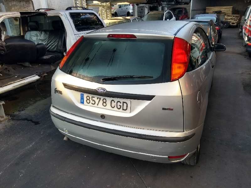 ford focus berlina (cak) del año 2003
