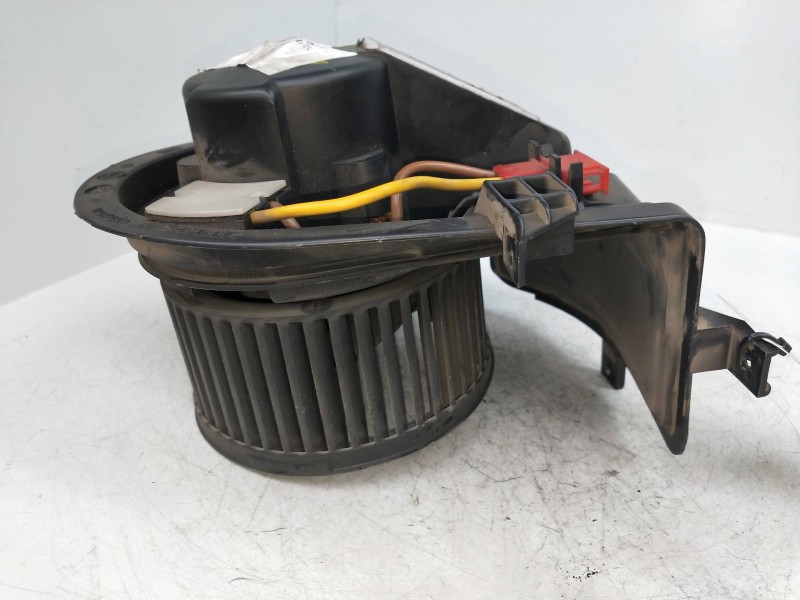 Recambio de motor calefaccion para seat inca (6k9) 1.9 sdi referencia OEM IAM 833658D H17651625U  Recambio de motor calefaccion para seat inca (6k9) 1.9 sdi referencia OEM IAM 833658D H17651625U