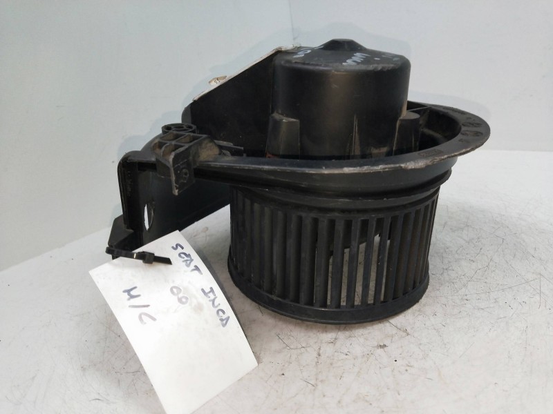 Recambio de motor calefaccion para seat inca (6k9) referencia OEM IAM 833658D H17651625U  Recambio de motor calefaccion para seat inca (6k9) referencia OEM IAM 833658D H17651625U