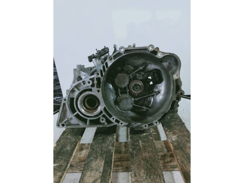 Recambio de caja cambios para hyundai tucson (jm) 2.0 crdi style referencia OEM IAM S614JE 019675 6V