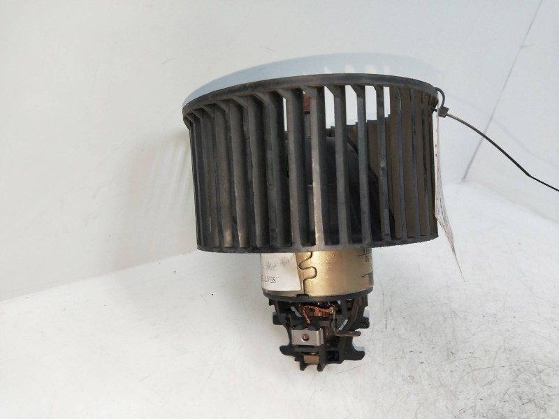 Recambio de motor calefaccion para seat terra 1.4 diesel (1w) referencia OEM IAM 834525F   Recambio de motor calefaccion para seat terra 1.4 diesel (1w) referencia OEM IAM 834525F