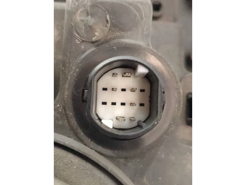 Recambio de faro derecho para fiat linea (110) 1.3 16v jtd cat referencia OEM IAM 51776317 45220999 