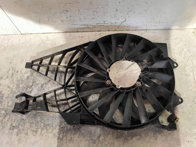 Recambio de electroventilador para fiat linea (110) 1.3 16v jtd cat referencia OEM IAM 51785225 195400 
