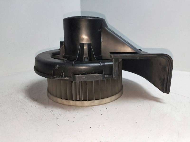 Recambio de motor calefaccion para skoda fabia (6y2/6y3) 1.9 sdi cat (asy) referencia OEM IAM 6Q1820015C A1916 