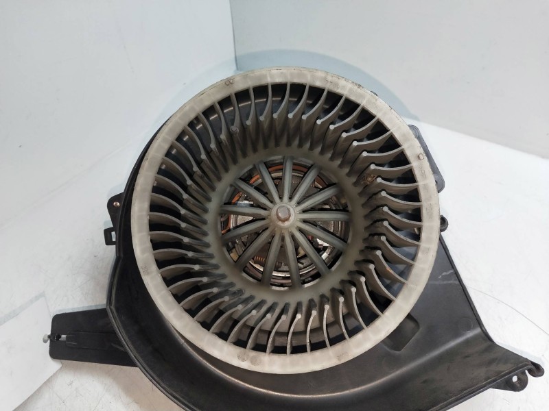 Recambio de motor calefaccion para skoda fabia (6y2/6y3) 1.9 sdi cat (asy) referencia OEM IAM 6Q1820015C A1916 