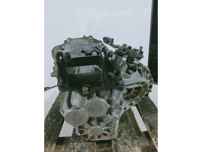 Recambio de caja cambios para hyundai tucson (jm) 2.0 crdi style referencia OEM IAM S614JE 019675 6V