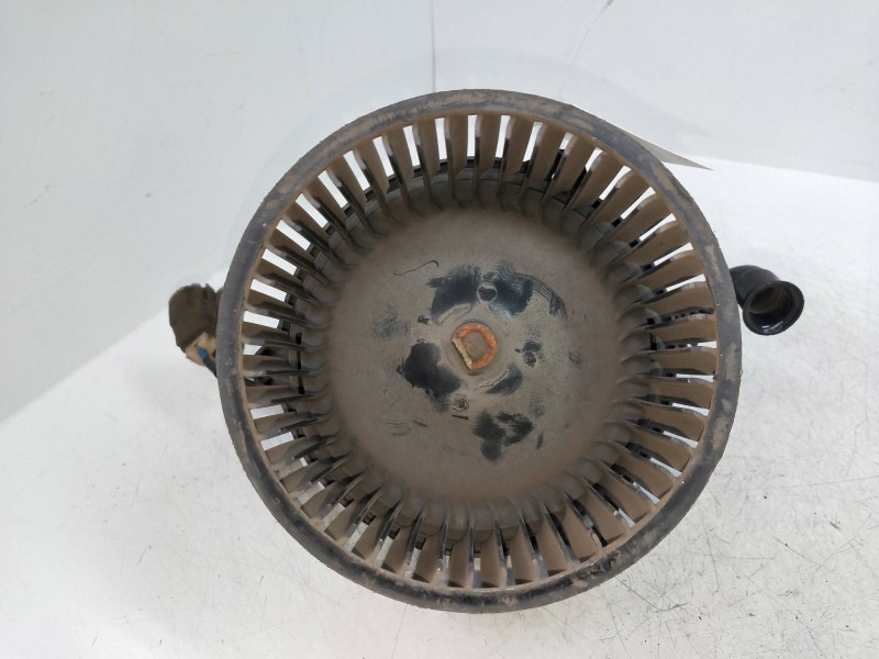 Recambio de motor calefaccion para ssangyong korando 2.9 turbodiesel cat referencia OEM IAM 6920005110  