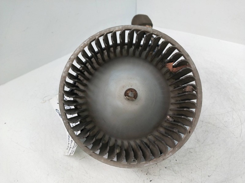 Recambio de motor calefaccion para ssangyong musso 2.9 turbodiesel cat referencia OEM IAM   