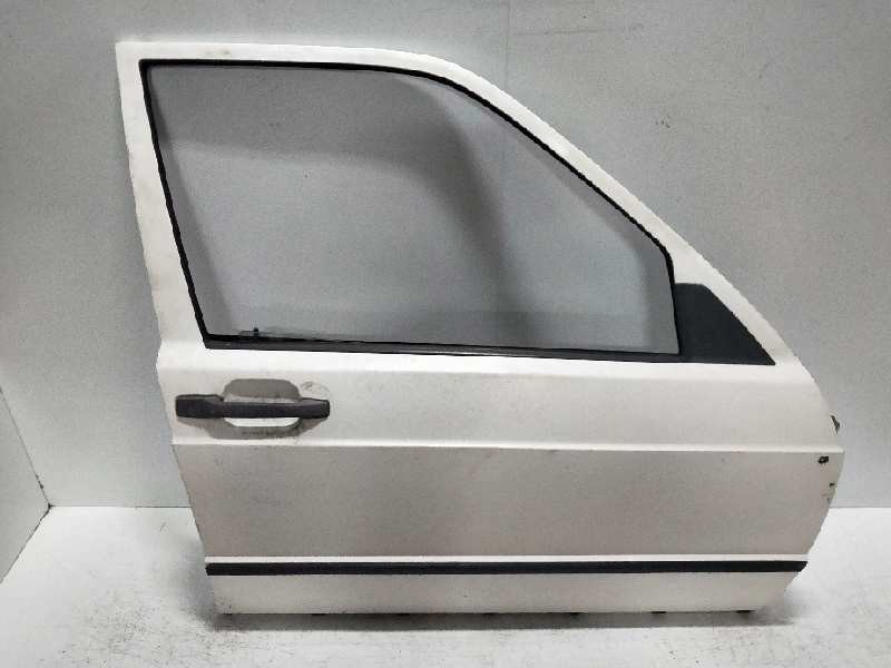 Recambio de puerta delantera derecha para mercedes clase c (w201) berlina 2.0 cat referencia OEM IAM   