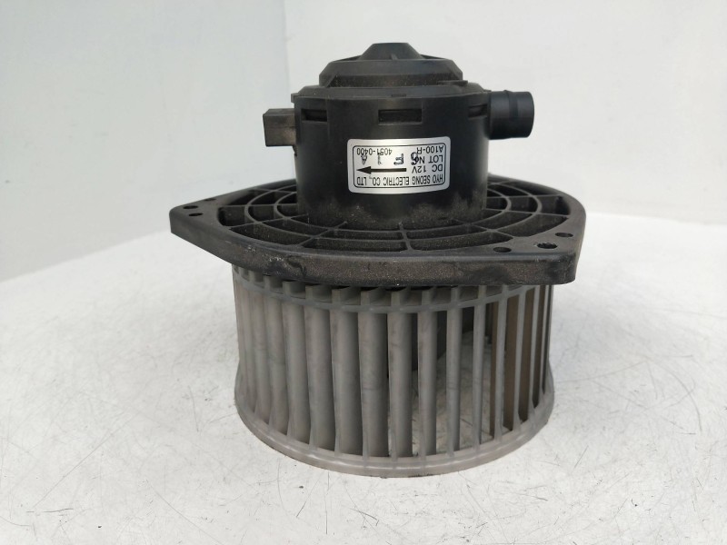 Recambio de motor calefaccion para ssangyong rodius 2.7 turbodiesel cat referencia OEM IAM 40510400  