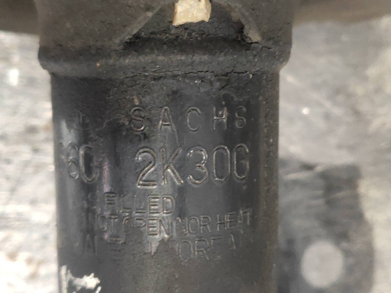 Recambio de amortiguador delantero derecho para kia soul diva referencia OEM IAM 546602K300  