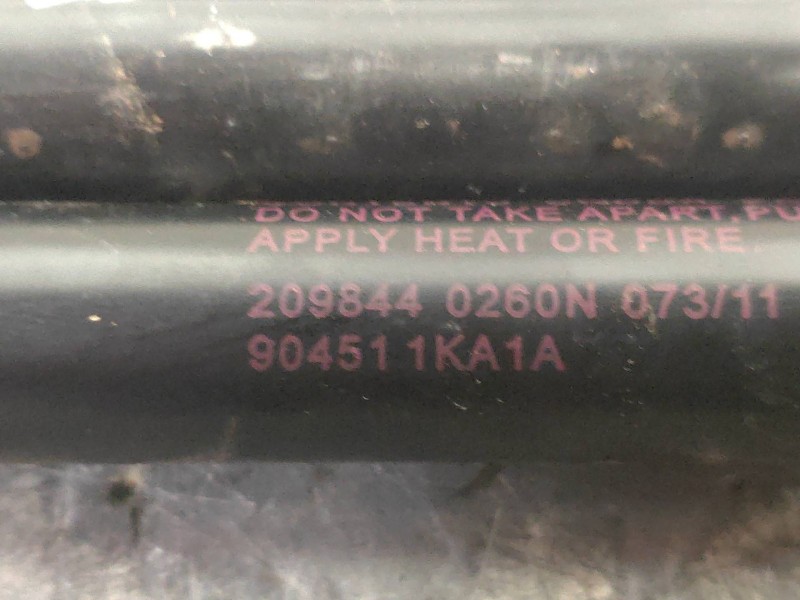 Recambio de amortiguadores maletero / porton para nissan juke (f15) acenta referencia OEM IAM 904501KA1A 904511KA1A 