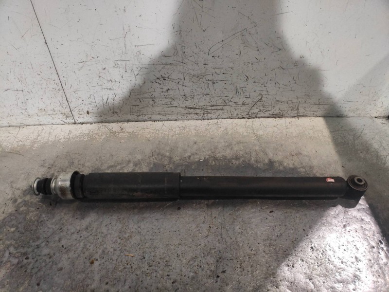 Recambio de amortiguador trasero derecho para nissan juke (f15) acenta referencia OEM IAM 562101KA1A  