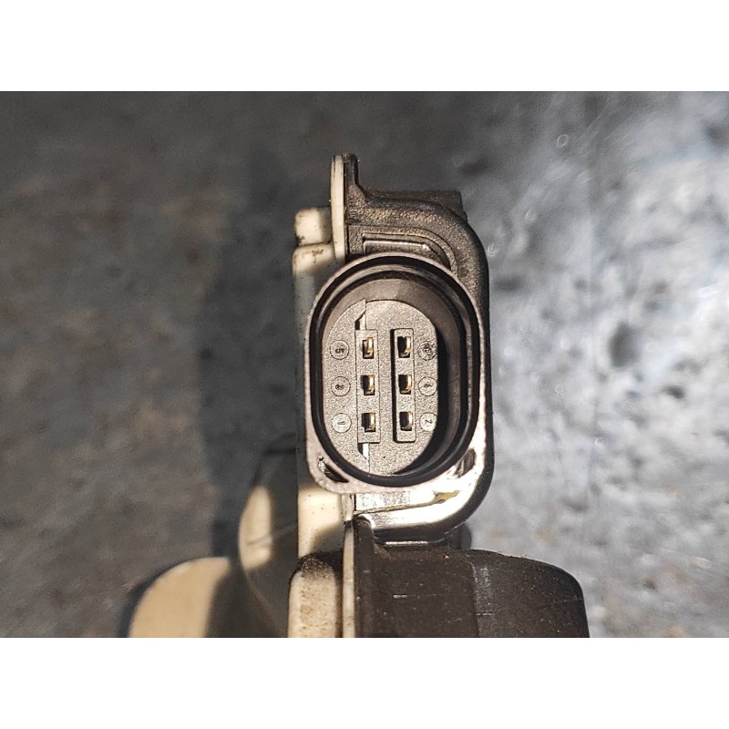 Recambio de motor cierre centralizado delantero derecho para skoda suberb (3t4) exclusive referencia OEM IAM 5N1837016C 16A5N183