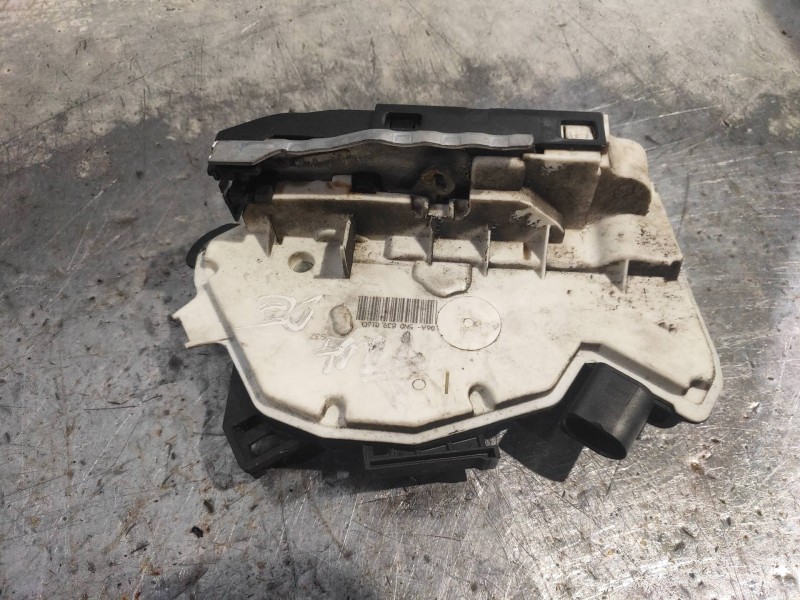 Recambio de motor cierre centralizado trasero derecho para skoda suberb (3t4) exclusive referencia OEM IAM 5N0839016D 06A5N08390