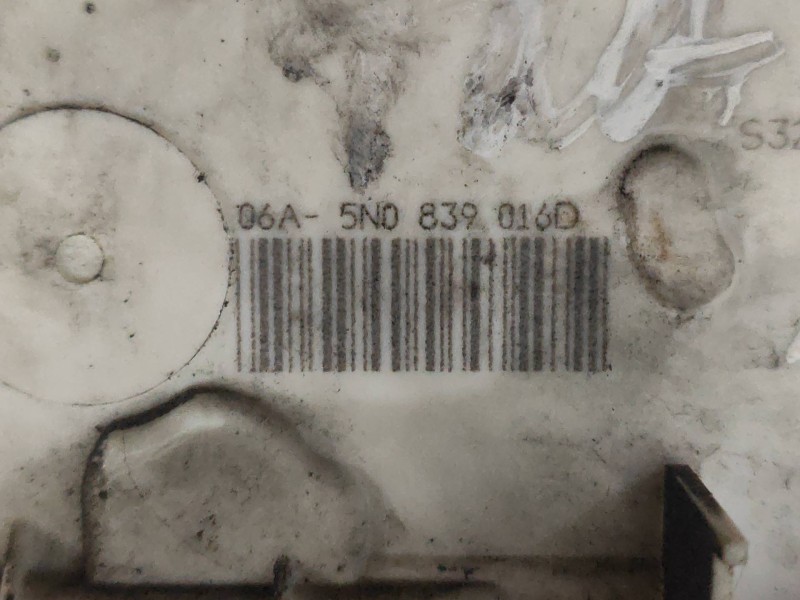 Recambio de motor cierre centralizado trasero derecho para skoda suberb (3t4) exclusive referencia OEM IAM 5N0839016D 06A5N08390