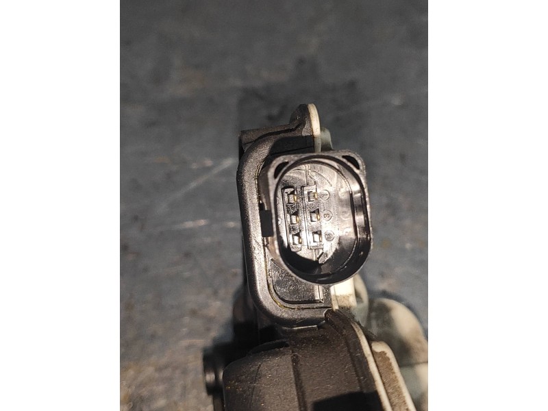 Recambio de motor cierre centralizado trasero izquierdo para skoda suberb (3t4) exclusive referencia OEM IAM 5N0839015D 05A5N083