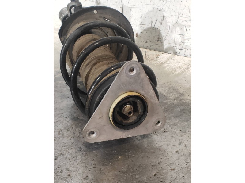 Recambio de amortiguador delantero izquierdo para renault clio iv authentique referencia OEM IAM 543022511R  