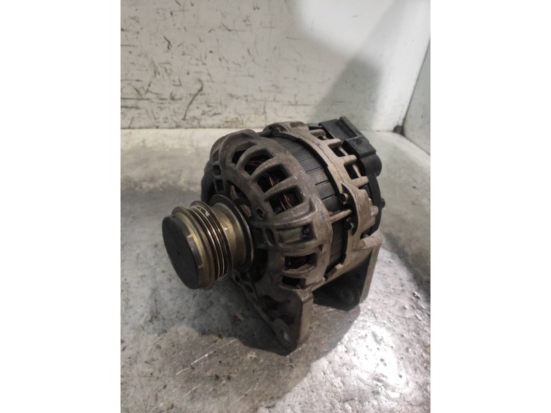 Recambio de alternador para renault clio iv authentique referencia OEM IAM F000BL04BD 231001107R 