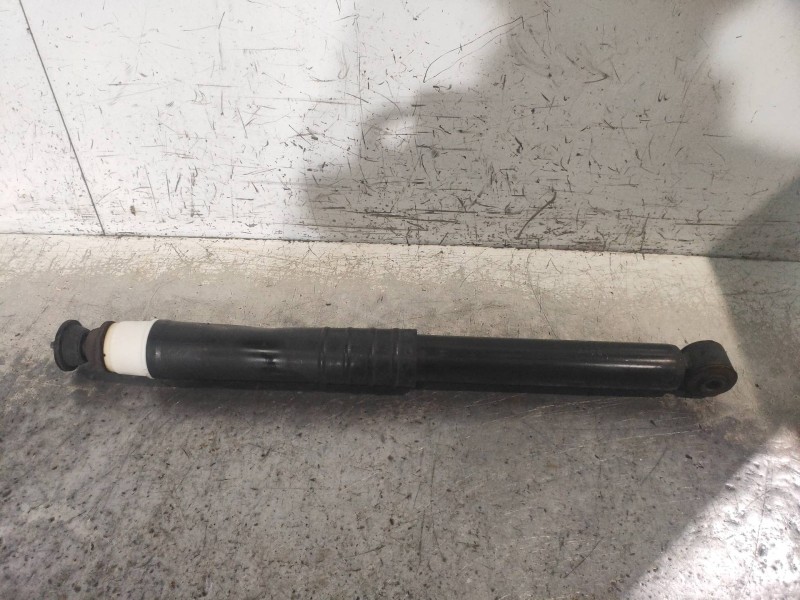 Recambio de amortiguador trasero derecho para renault clio iv authentique referencia OEM IAM 562109815R  