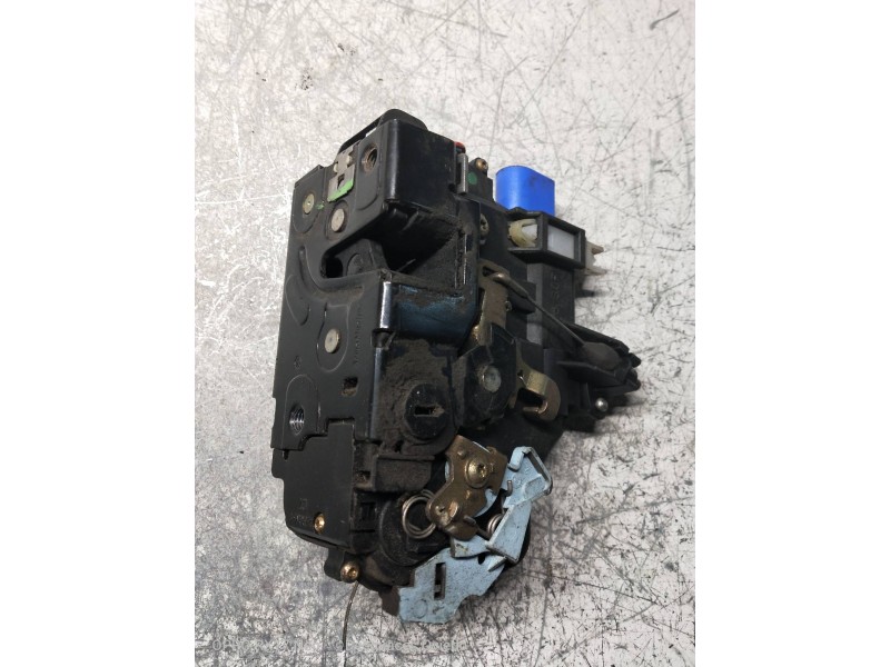 Recambio de motor cierre centralizado trasero derecho para seat altea (5p1) stylance / style referencia OEM IAM   5P