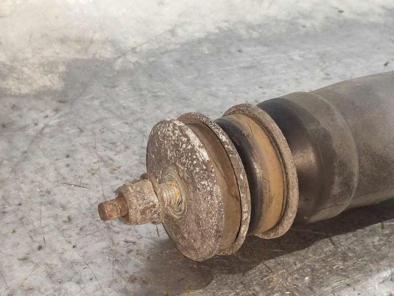 Recambio de amortiguador delantero derecho para mercedes clase m (w163) 270 cdi inspiration (163.113) referencia OEM IAM A163326