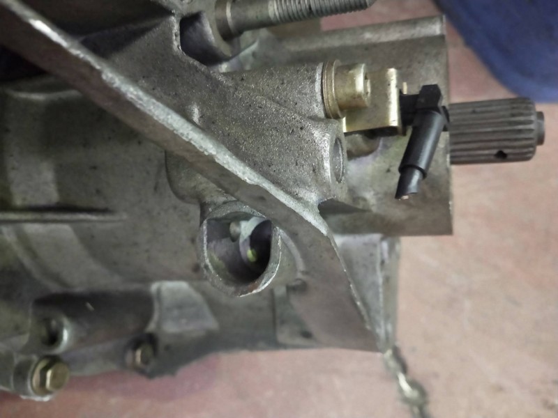 Recambio de caja cambios para volvo serie 480 es referencia OEM IAM M50407E 00011008 