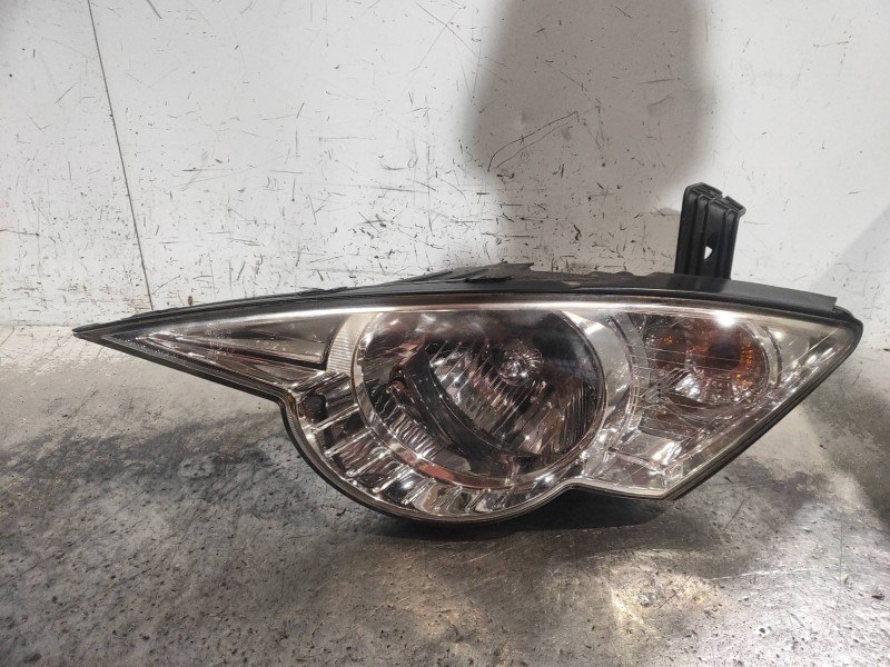 Recambio de faro izquierdo para ssangyong actyon 200 xdi referencia OEM IAM   