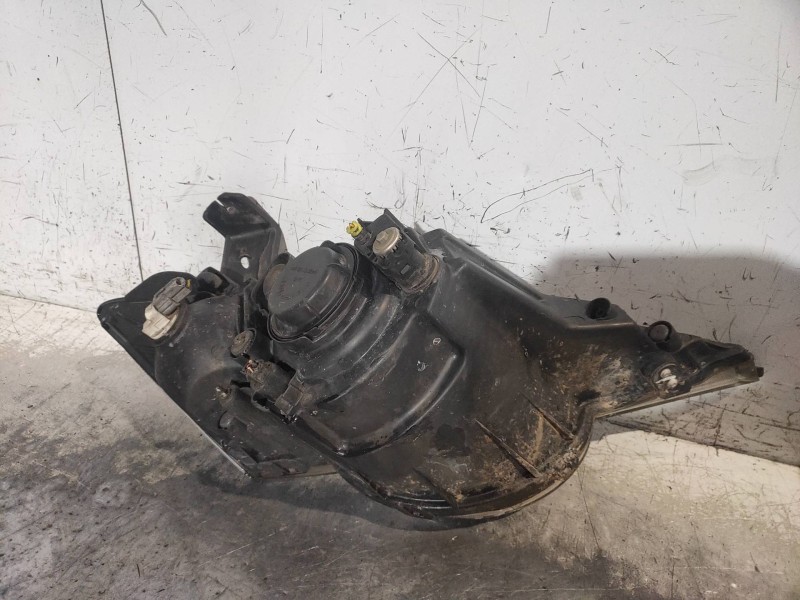 Recambio de faro izquierdo para ssangyong actyon 200 xdi referencia OEM IAM   