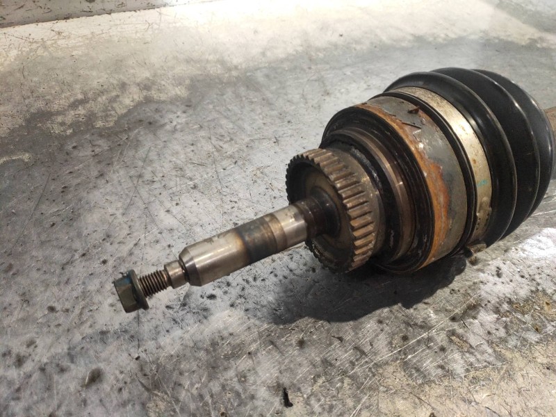 Recambio de transmision delantera derecha para ssangyong actyon 200 xdi referencia OEM IAM   