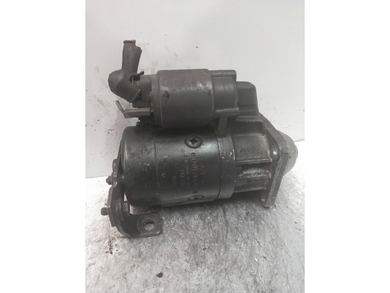 Recambio de motor arranque para peugeot 205 berlina 1.1 mito referencia OEM IAM 9000333104 BOSCH 